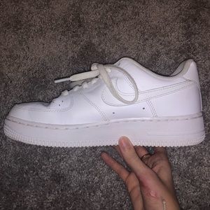 woman’s NIKE air force 1!! size 8!